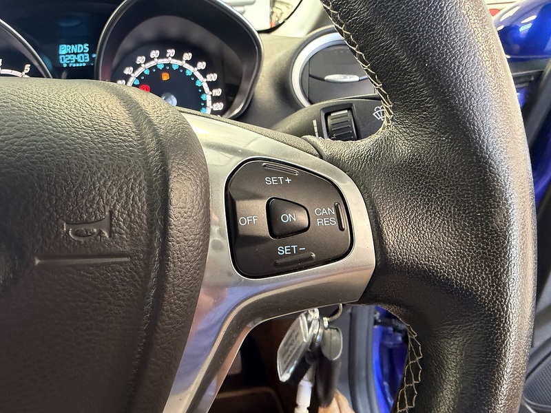 Ford Fiesta Titanium - U76235
