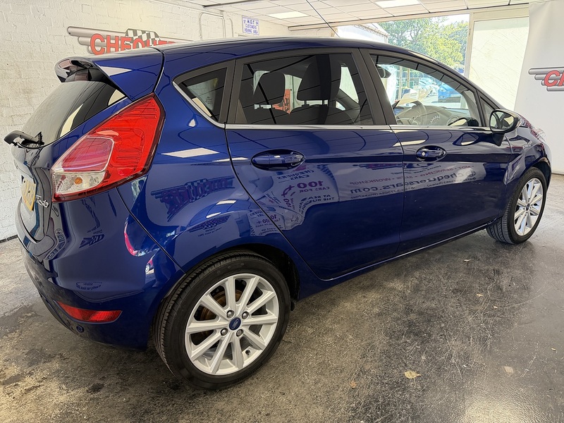 Ford Fiesta Titanium - U76235