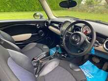Mini Hatch Cooper Baker Street - U2398
