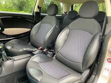 Mini Hatch Cooper Baker Street - U2398