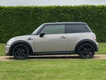 Mini Hatch Cooper Baker Street - U2398