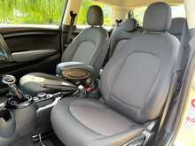 Mini Hatch Cooper - U2407