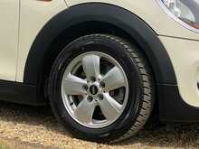 Mini Hatch One - N18