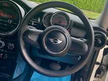 Mini Hatch One - N18