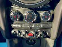 Mini Hatch Cooper - U2404