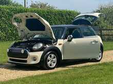 Mini Hatch One - U2408