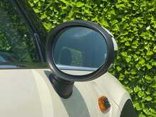 Mini Hatch One - U2408