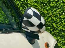 Mini Hatch One - U2408