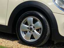 Mini Hatch One - U2408
