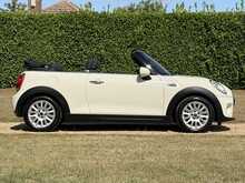 Mini Convertible Cooper - U2438