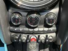 Mini Convertible Cooper - U2438