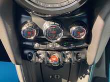 Mini Hatch Cooper - U2421