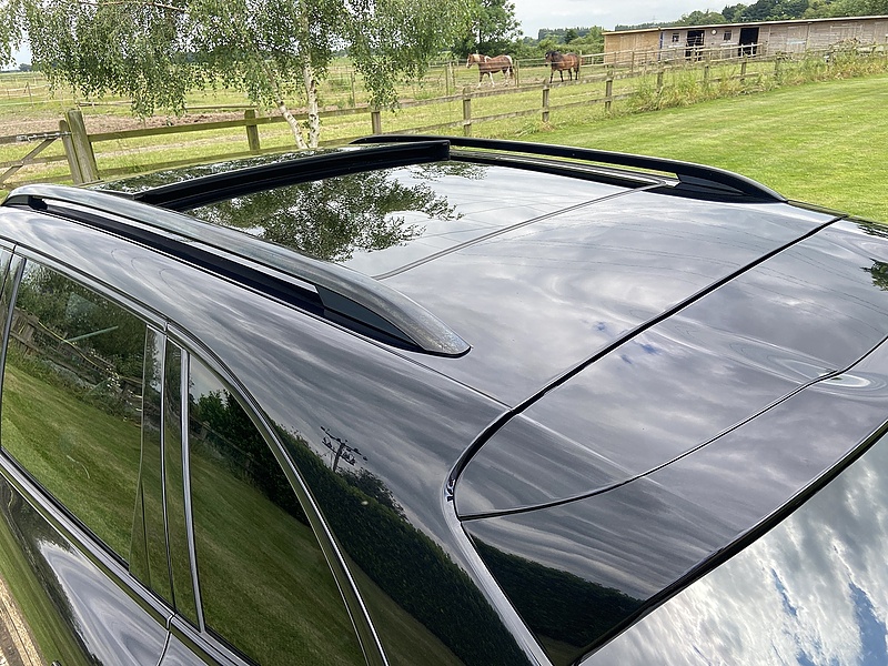 Porsche 4.2 TD V8 S Platinum Edition SUV 5dr Diesel TiptronicS 4WD Euro 6 (s/s) (385 ps)