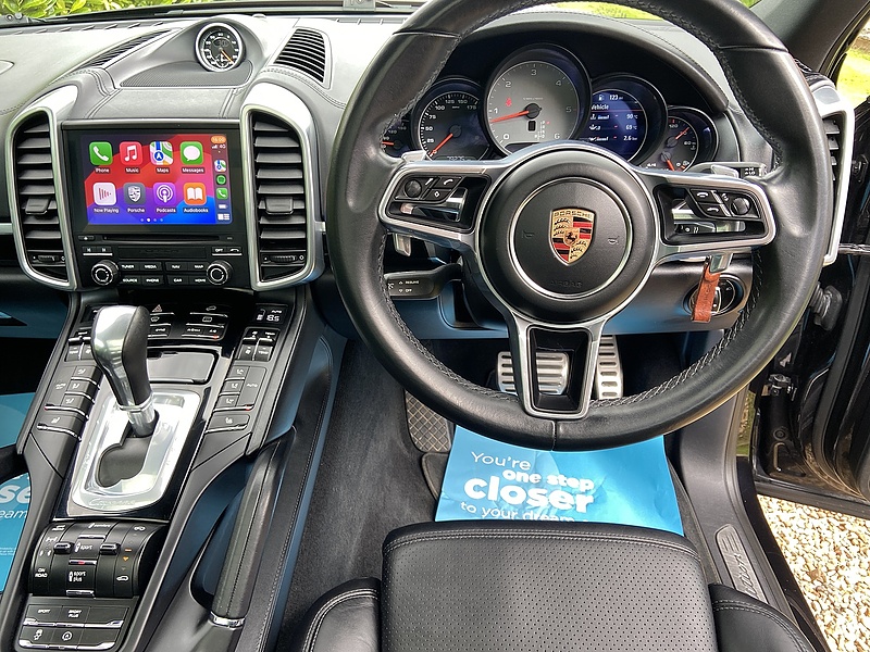 Porsche 4.2 TD V8 S Platinum Edition SUV 5dr Diesel TiptronicS 4WD Euro 6 (s/s) (385 ps)