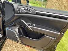 2017 (17) Porsche Cayenne 4.2 TDV8 Platinum Edition