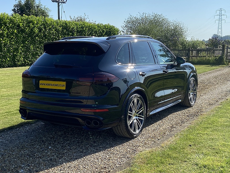 Porsche 4.2 TD V8 S Platinum Edition SUV 5dr Diesel TiptronicS 4WD Euro 6 (s/s) (385 ps)