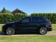 2017 (17) Porsche Cayenne 4.2 TDV8 Platinum Edition