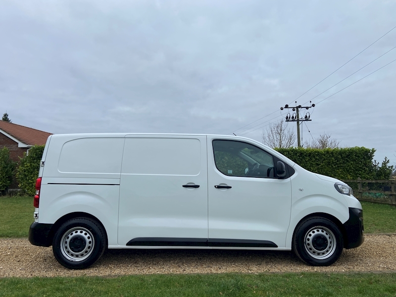 Peugeot 1.5 BlueHDi 1000 Professional Standard Panel Van 6dr Diesel Manual MWB Euro 6 (s/s) (100 bhp)