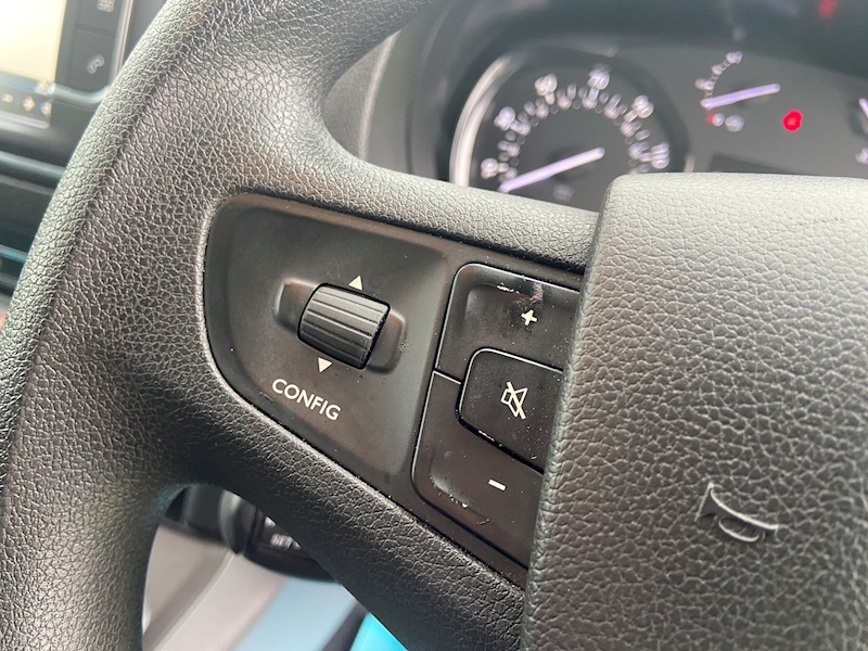 Peugeot 1.5 BlueHDi 1000 Professional Standard Panel Van 6dr Diesel Manual MWB Euro 6 (s/s) (100 bhp)