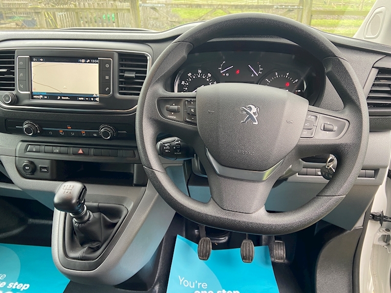 Peugeot 1.5 BlueHDi 1000 Professional Standard Panel Van 6dr Diesel Manual MWB Euro 6 (s/s) (100 bhp)