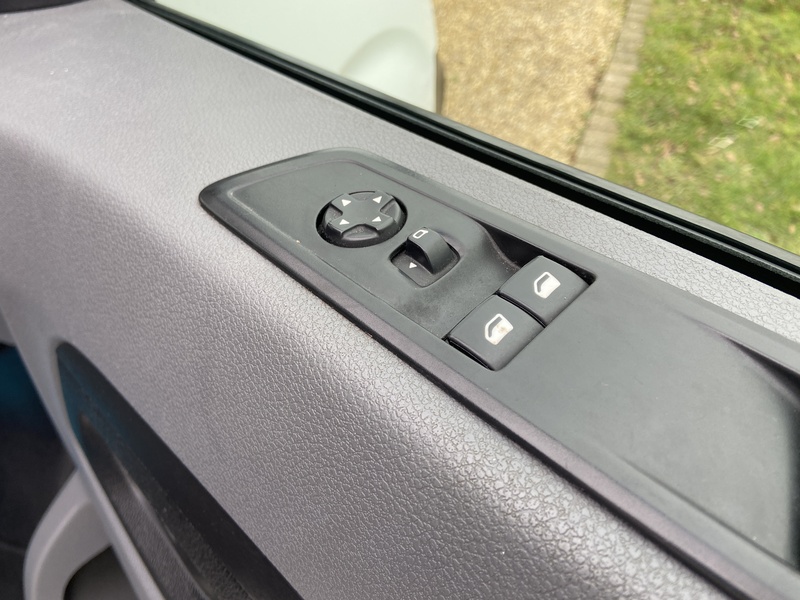 Peugeot 1.5 BlueHDi 1000 Professional Standard Panel Van 6dr Diesel Manual MWB Euro 6 (s/s) (100 bhp)