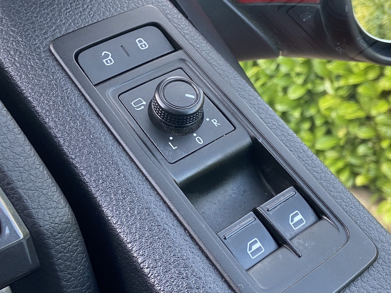 Volkswagen 2.0 BiTDI T32 BlueMotion Tech Highline Crew Van 5dr Diesel DSG FWD Euro 6 (s/s) (204 ps)