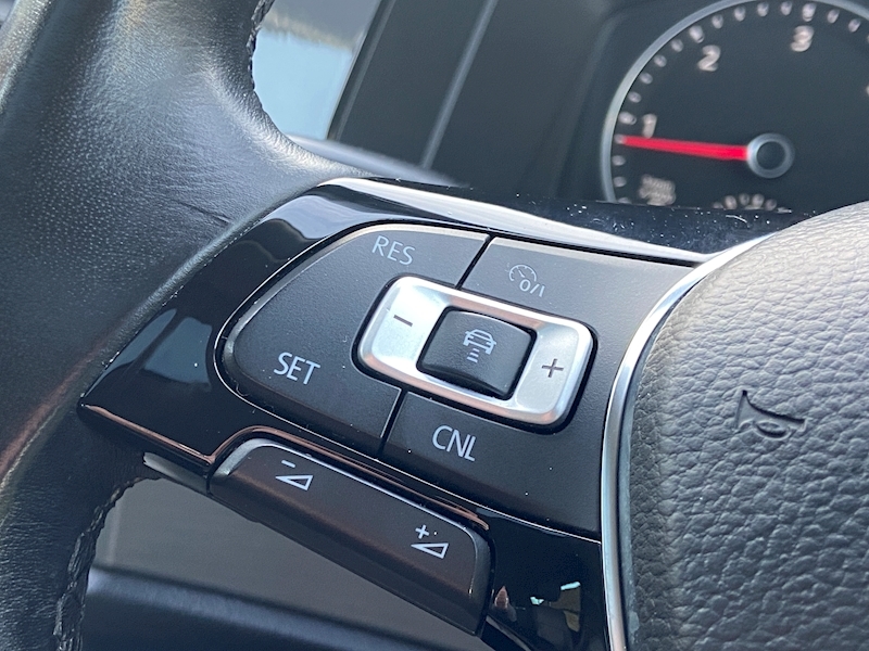 Volkswagen 2.0 BiTDI T32 BlueMotion Tech Highline Crew Van 5dr Diesel DSG FWD Euro 6 (s/s) (204 ps)