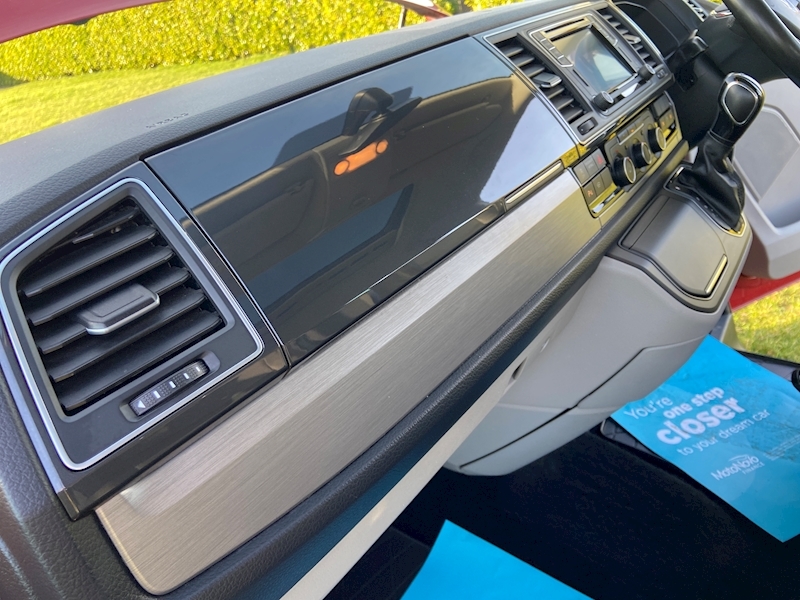 Volkswagen 2.0 BiTDI T32 BlueMotion Tech Highline Crew Van 5dr Diesel DSG FWD Euro 6 (s/s) (204 ps)