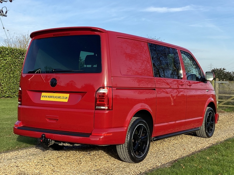 Volkswagen 2.0 BiTDI T32 BlueMotion Tech Highline Crew Van 5dr Diesel DSG FWD Euro 6 (s/s) (204 ps)