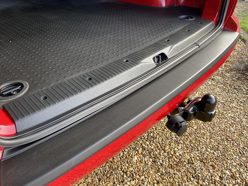 Volkswagen 2.0 BiTDI T32 BlueMotion Tech Highline Crew Van 5dr Diesel DSG FWD Euro 6 (s/s) (204 ps)