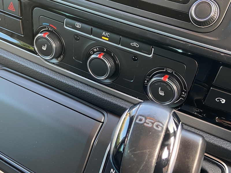 Volkswagen 2.0 BiTDI T32 BlueMotion Tech Highline Crew Van 5dr Diesel DSG FWD Euro 6 (s/s) (204 ps)