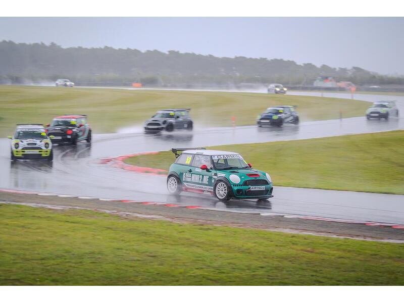 MINI 1.6 John Cooper Works Hatchback 3dr Petrol Manual Euro 5 (211 ps)