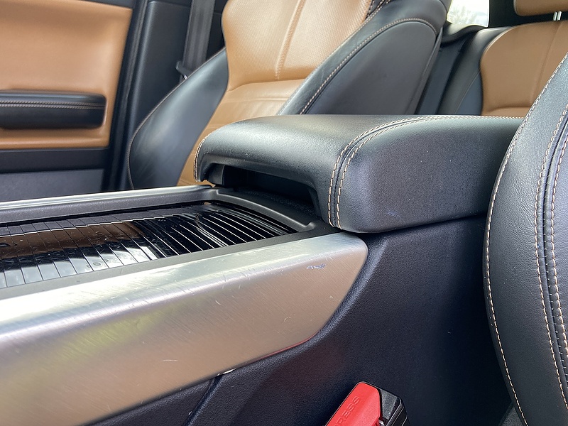 Land Rover 2.0 TD4 HSE Dynamic SUV 5dr Diesel Auto 4WD Euro 6 (s/s) (180 ps)