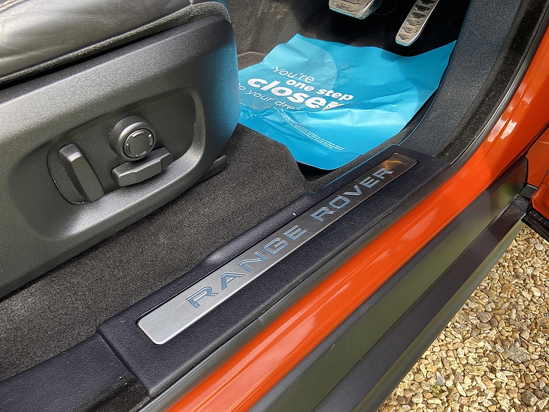 Land Rover 2.0 TD4 HSE Dynamic SUV 5dr Diesel Auto 4WD Euro 6 (s/s) (180 ps)