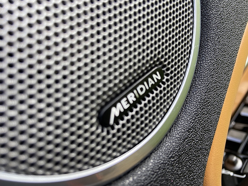 Land Rover 2.0 TD4 HSE Dynamic SUV 5dr Diesel Auto 4WD Euro 6 (s/s) (180 ps)