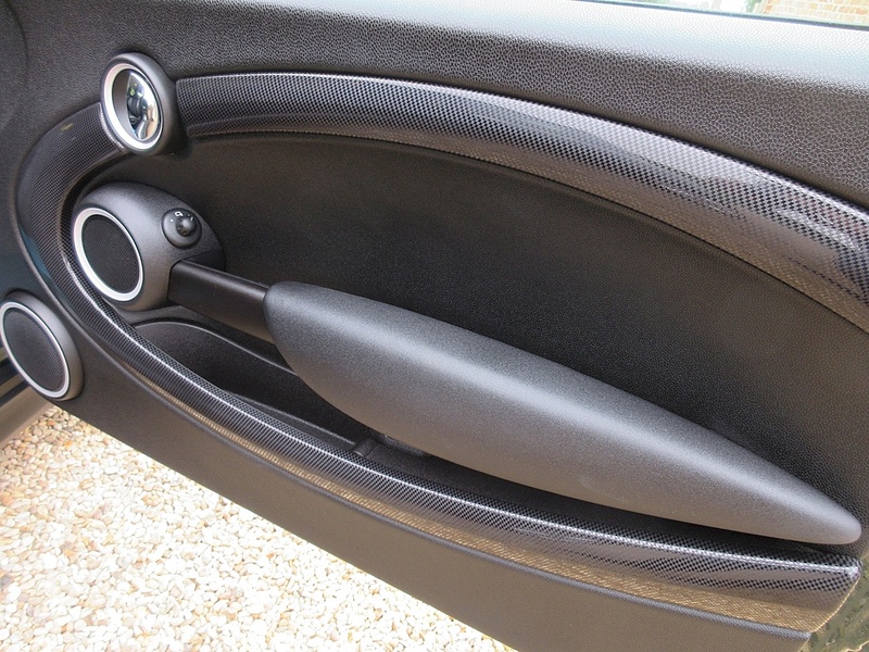 MINI 1.6 Cooper S (Sport Chili) Hatchback 3dr Petrol Manual (136 g/km, 190 bhp)