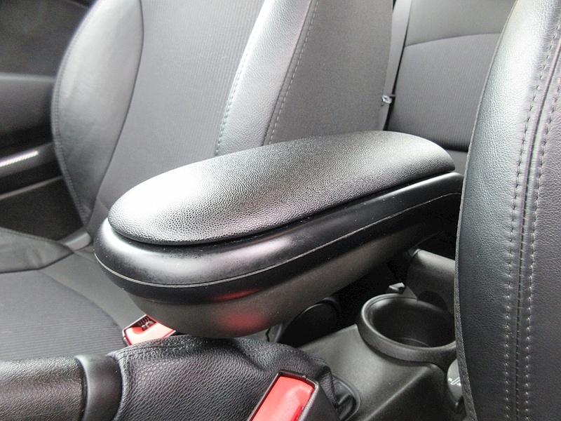 MINI 1.6 Cooper S (Sport Chili) Hatchback 3dr Petrol Manual (136 g/km, 190 bhp)