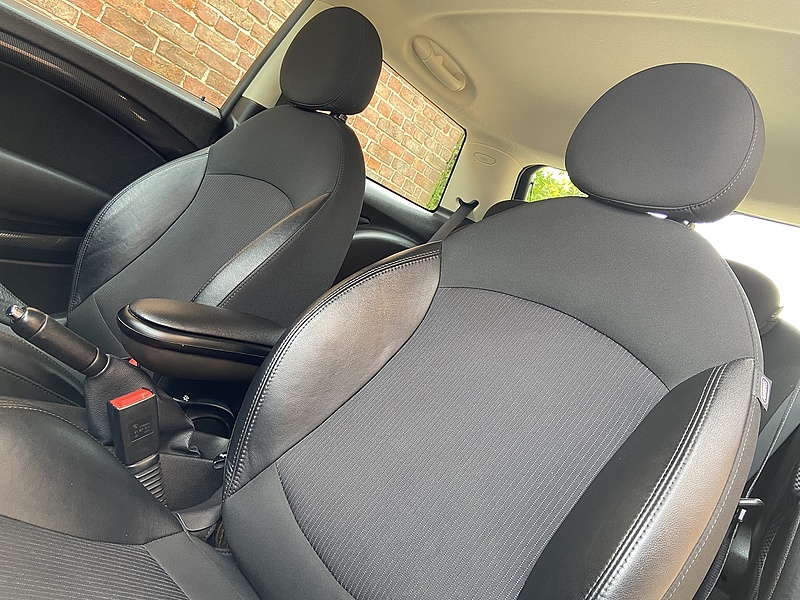 MINI 1.6 Cooper S (Sport Chili) Hatchback 3dr Petrol Manual (136 g/km, 190 bhp)