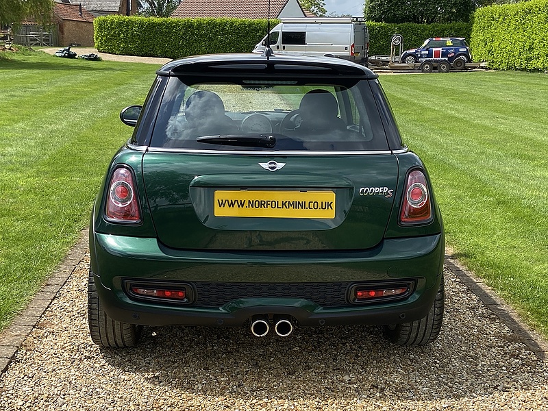 MINI 1.6 Cooper S (Sport Chili) Hatchback 3dr Petrol Manual (136 g/km, 190 bhp)