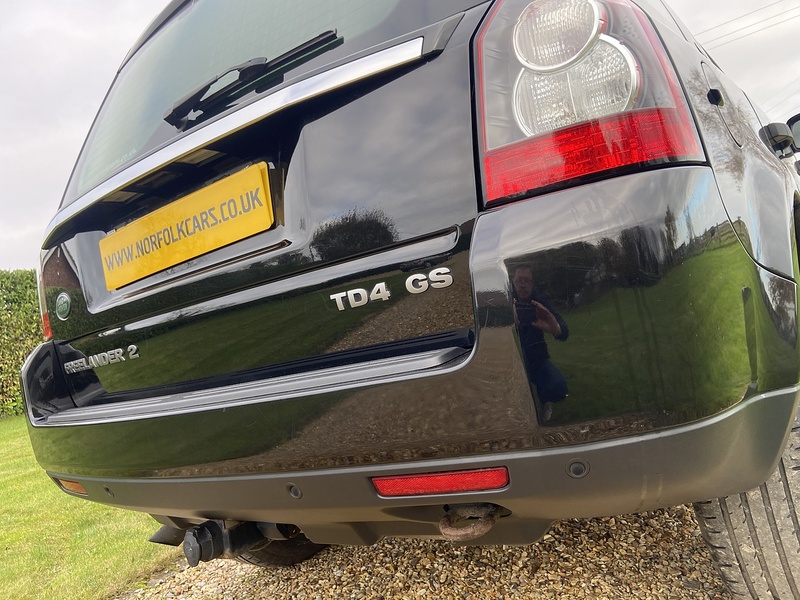 Land Rover TD4 GS SUV 2.2 Manual Diesel