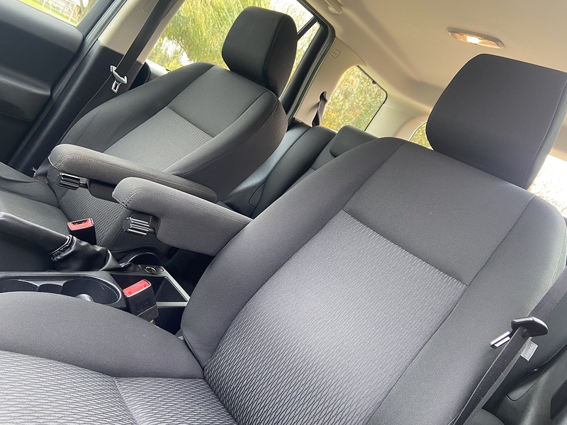 Land Rover TD4 GS SUV 2.2 Manual Diesel