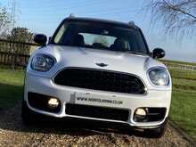 2017 (17) Mini Countryman Cooper Automatic