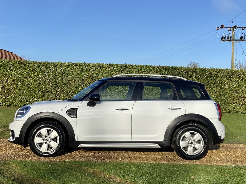MINI 1.5 Cooper SUV 5dr Petrol Auto Euro 6 (s/s) (136 ps)