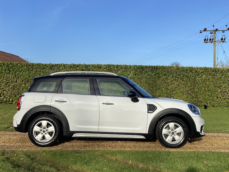 MINI 1.5 Cooper SUV 5dr Petrol Auto Euro 6 (s/s) (136 ps)