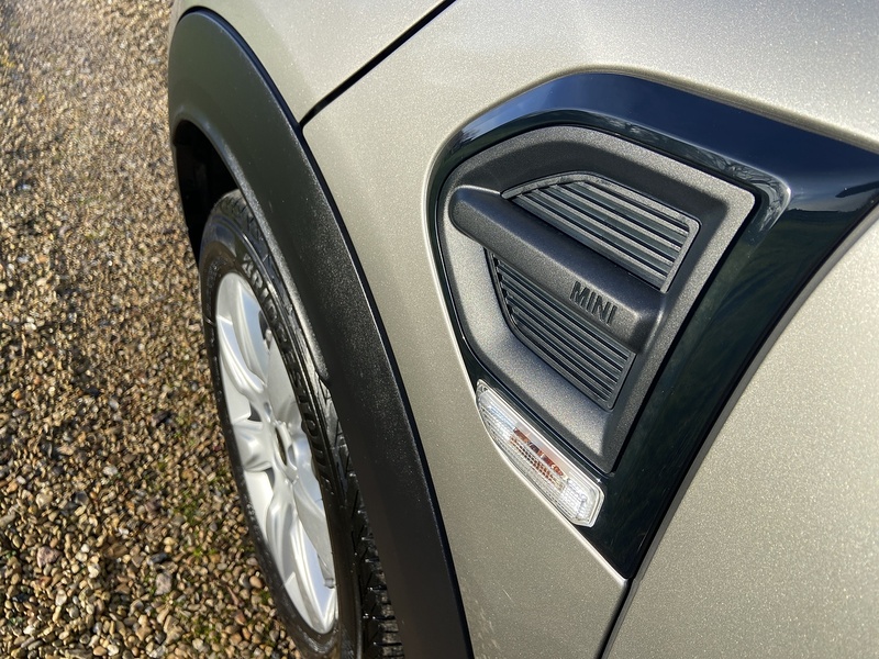 MINI 1.5 Cooper SUV 5dr Petrol Auto Euro 6 (s/s) (136 ps)