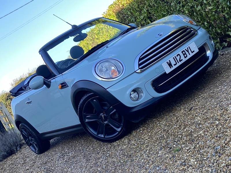 MINI 1.6 Cooper Convertible 2dr Petrol Manual Euro 5 (s/s) (122 ps)
