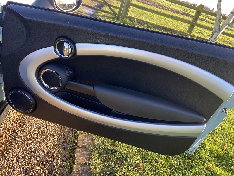 MINI 1.6 Cooper Convertible 2dr Petrol Manual Euro 5 (s/s) (122 ps)