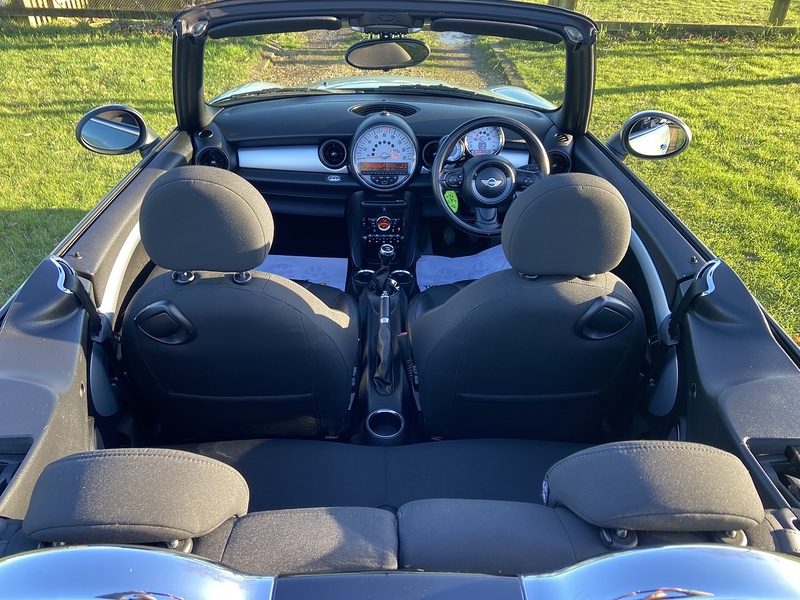 MINI 1.6 Cooper Convertible 2dr Petrol Manual Euro 5 (s/s) (122 ps)