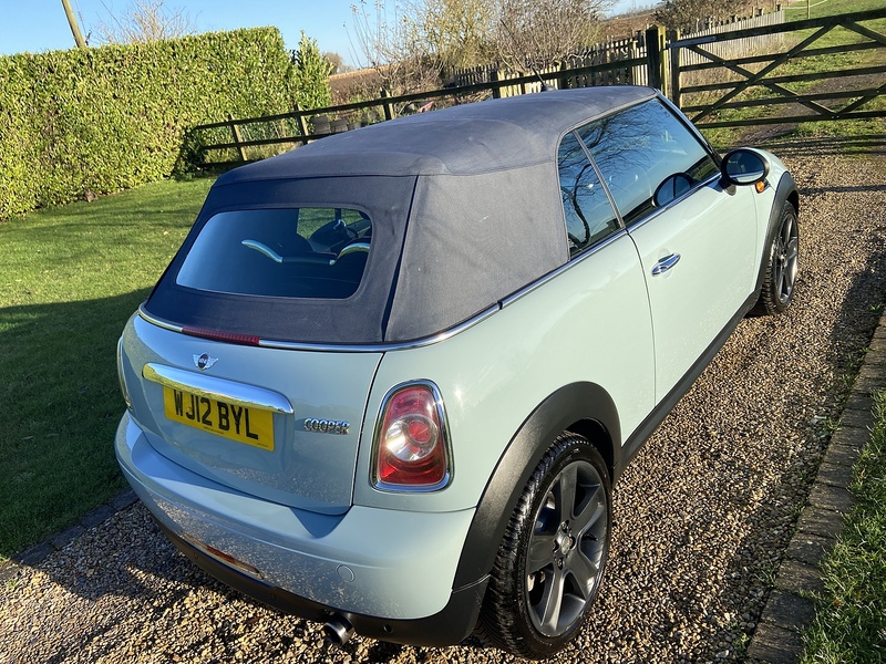 MINI 1.6 Cooper Convertible 2dr Petrol Manual Euro 5 (s/s) (122 ps)