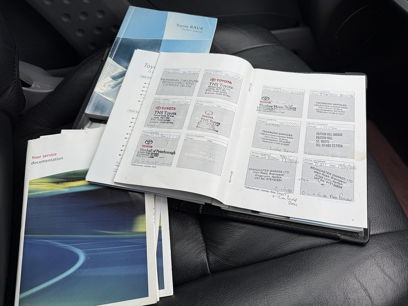 Toyota 2.0 VVT-i NRG SUV 3dr Petrol Automatic 4WD (224 g/km, 147 bhp)